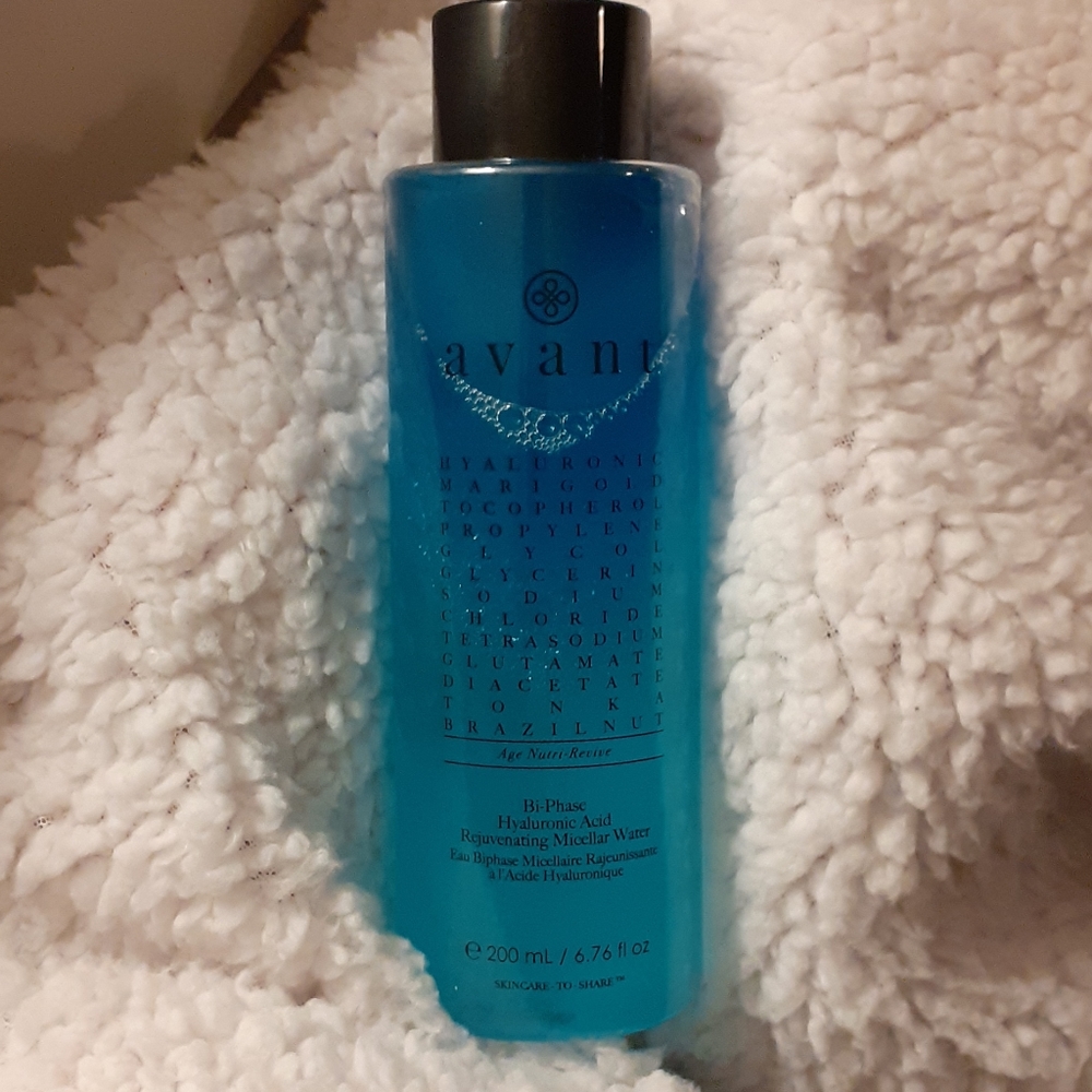 NWT Avant Hyaluronic/Micellar